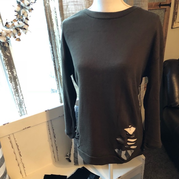 Brand new Ladies distressed sweatshirts. - Picture 2 of 5